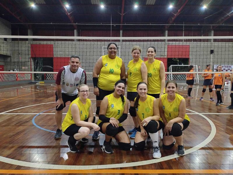 Nesta quarta feira dia 04/06, às 18:00 horas, aconteceu a quarta rodada do Campeonato Interno de Vólei Adulto Feminino 2025 da AAA