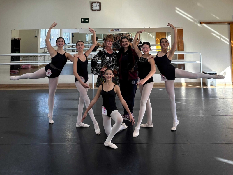 Nos dias 23, 25 e 30 de junho, o setor de dança promoveu o tradicional exame avaliativo de Ballet Clássico, realizado anualmente para as turmas a partir do 1º ano.